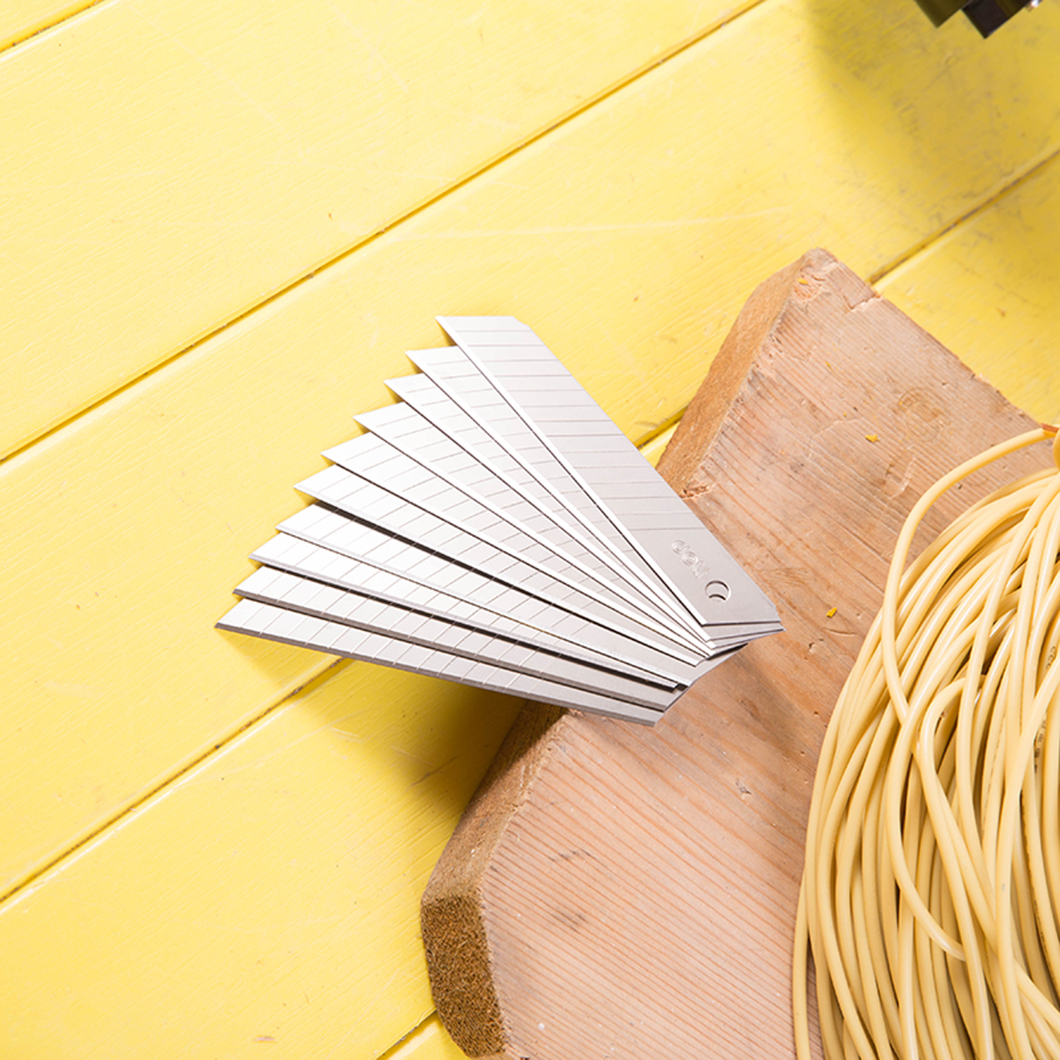 Utility Knife Blade 18mm from China manufacturer Deli Tools